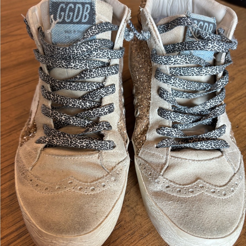 Golden Goose Mid Star Sneakers in Gold Glitter - Picture 6 of 8